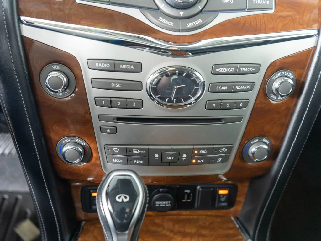 Used 2019 Silver INFINITI LUXE image 20