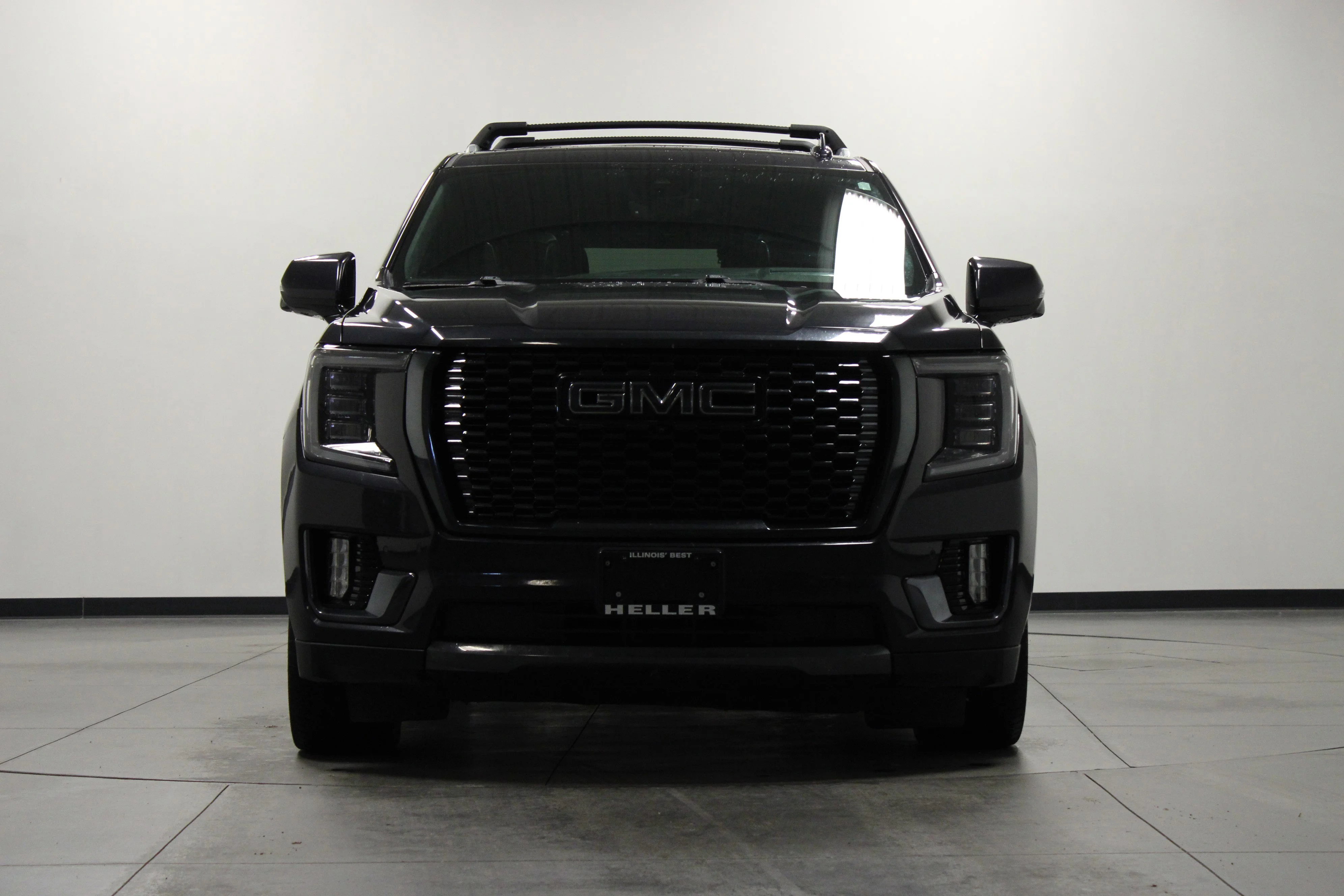 Used 2023 Titanium Rush Metallic GMC Denali Ultimate image 9