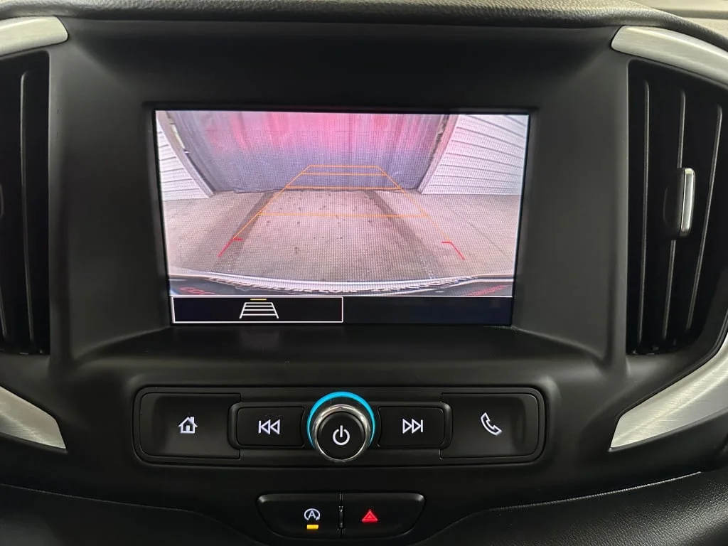 Used 2023 Summit White GMC SLE image 14