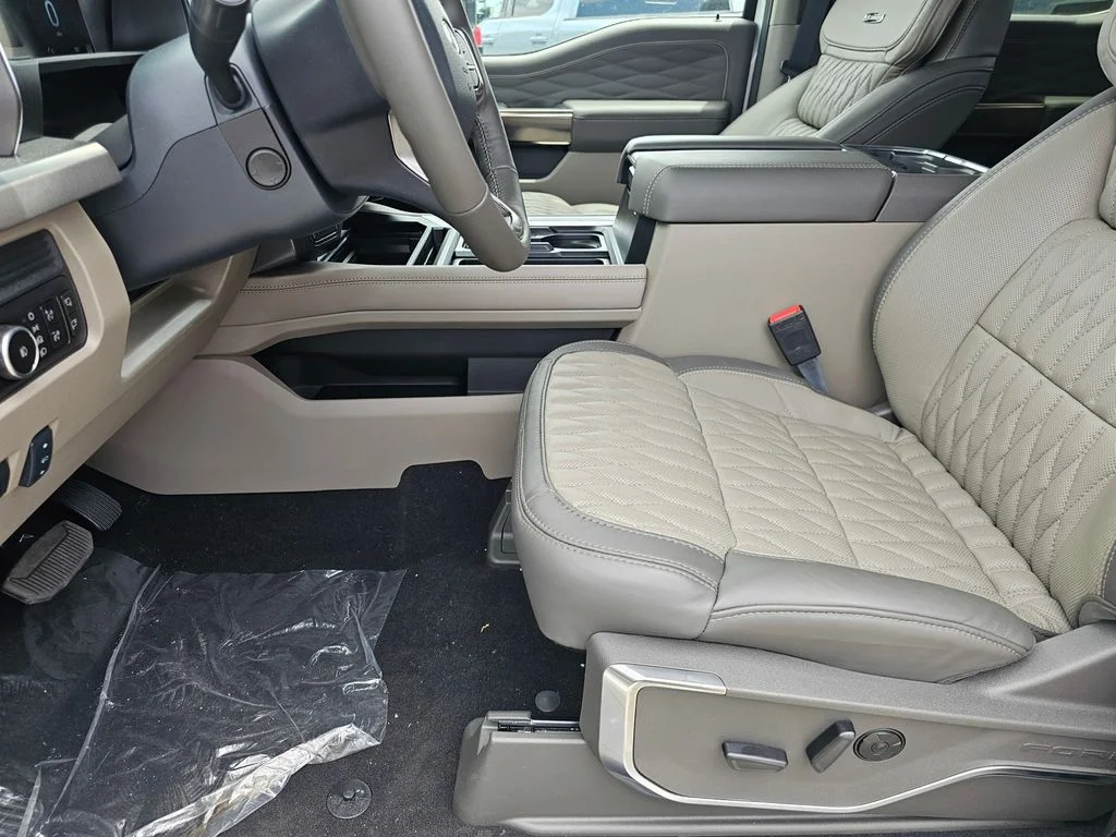 New 2026 Star White Metallic Tri-Coat Ford F-350® Platinum® image 21