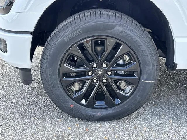 New 2026 Oxford White Ford XLT image 15