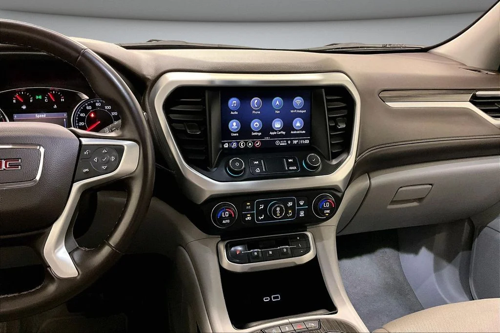 2023 GMC Acadia SLT - Photo 9