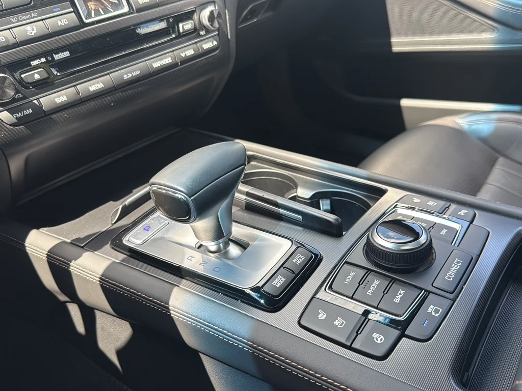 Used 2019 White Genesis 3.3T Sport image 22
