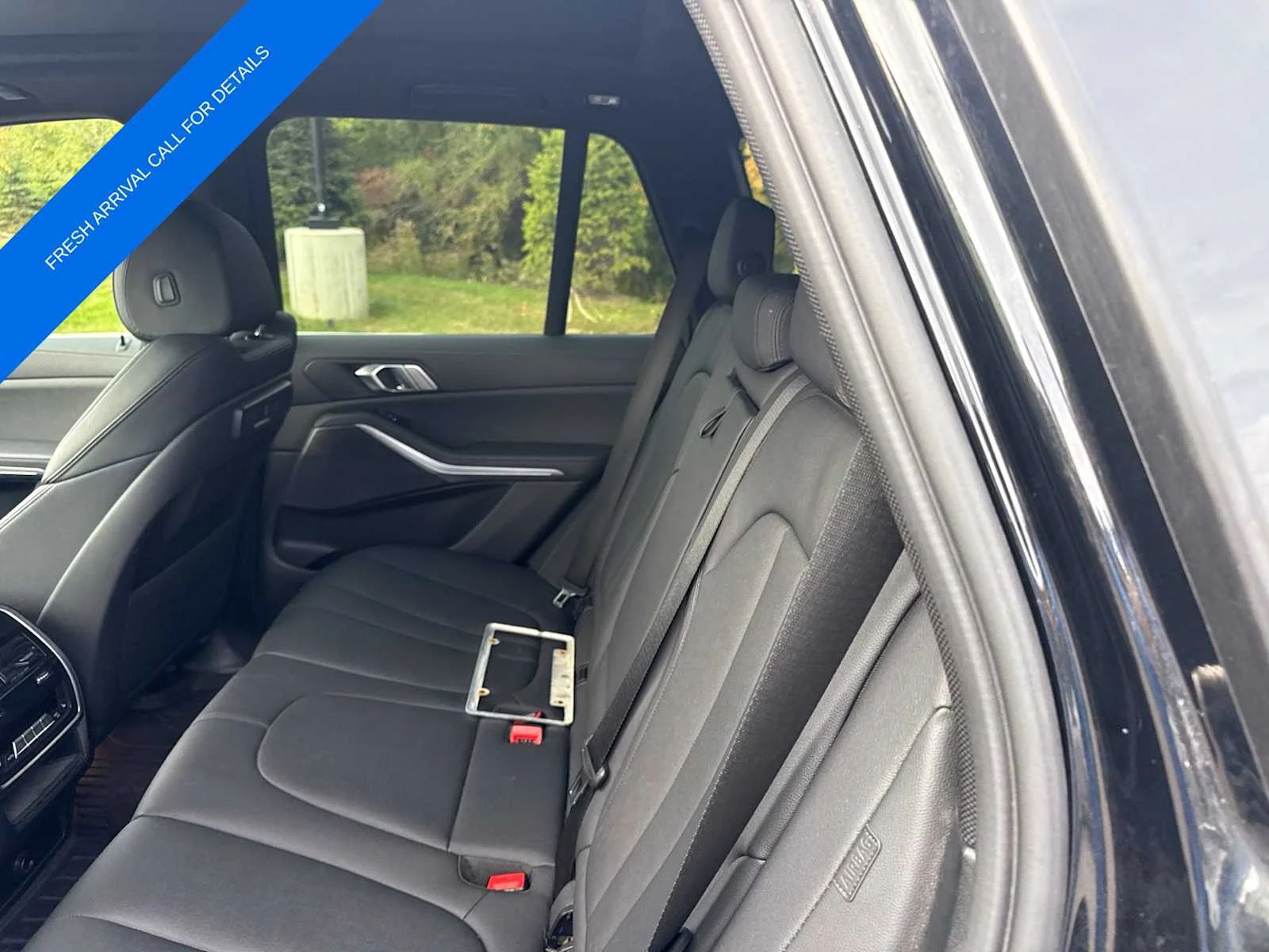 Used 2022 Black BMW xDrive45e image 16