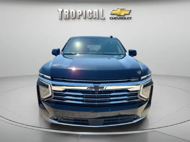 2026 Chevrolet Suburban LT - Photo 8