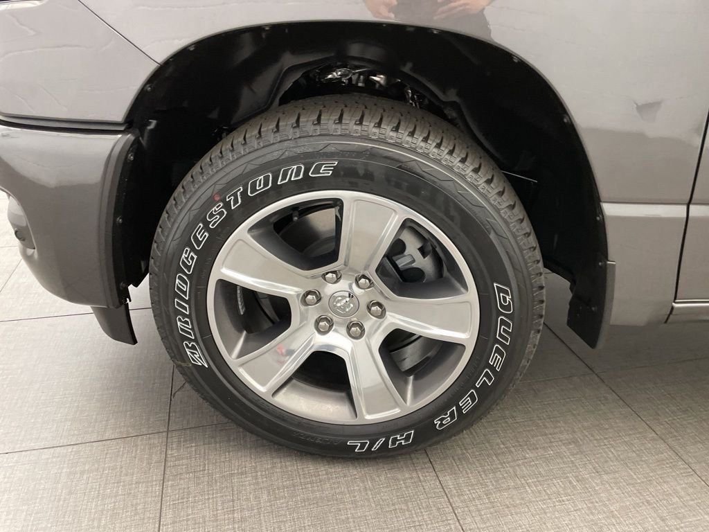 New 2026 Granite Crystal Metallic Clear-Coat Exterior Paint RAM Express image 9