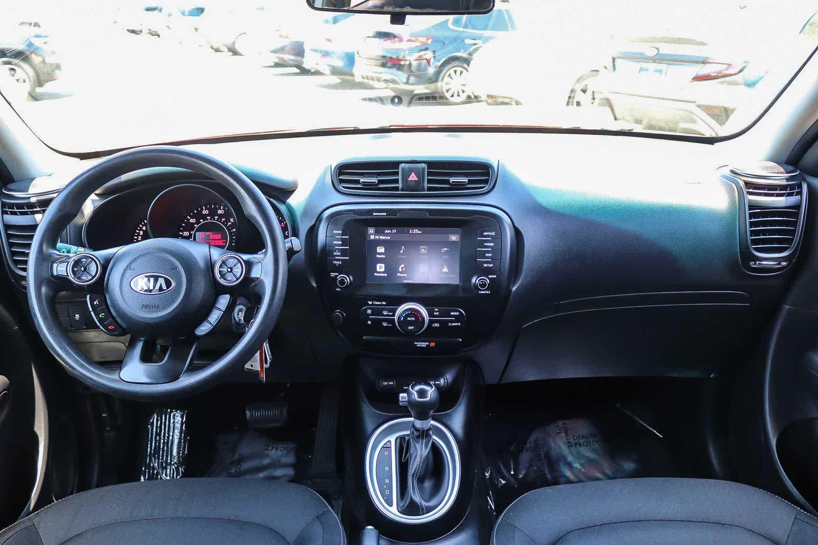 Used 2018 Inferno Red Kia + image 11