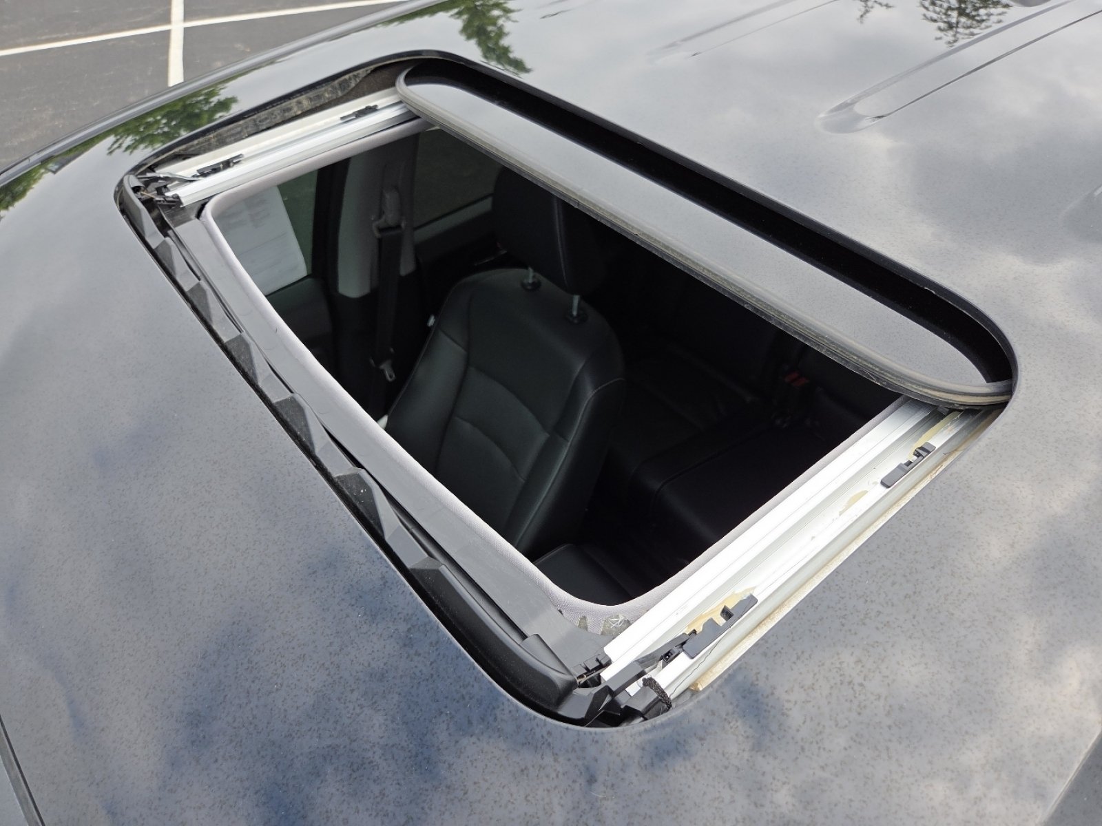 Certified Used 2024 Crystal Black Pearl Honda RTL image 4