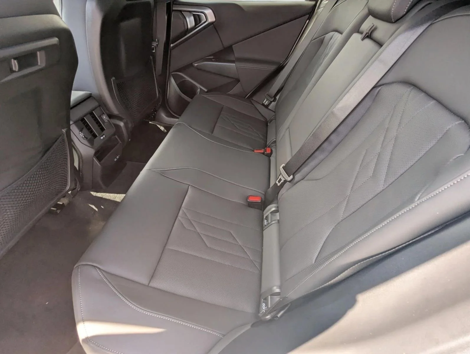 2026 BMW X3 30 - Photo 15
