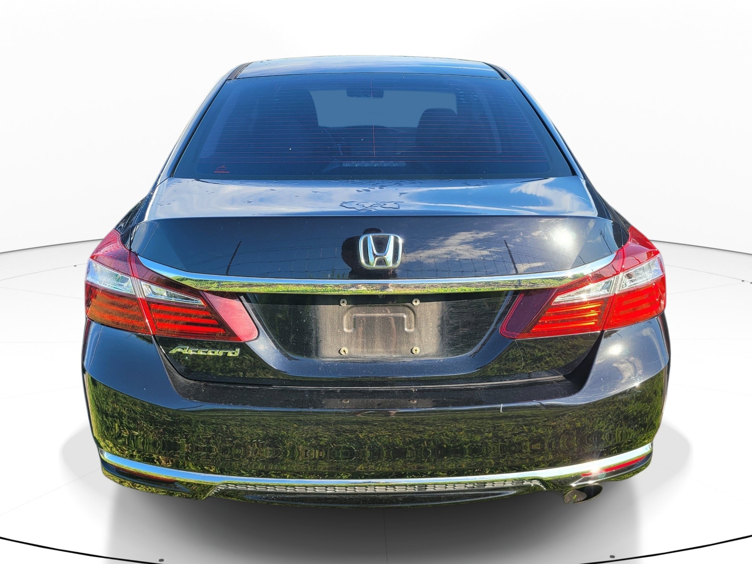 Used 2016  Honda LX image 5