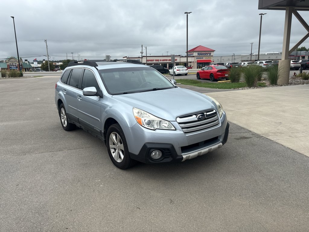 Used 2014 Ice Silver Metallic Subaru 2.5i Limited image 1