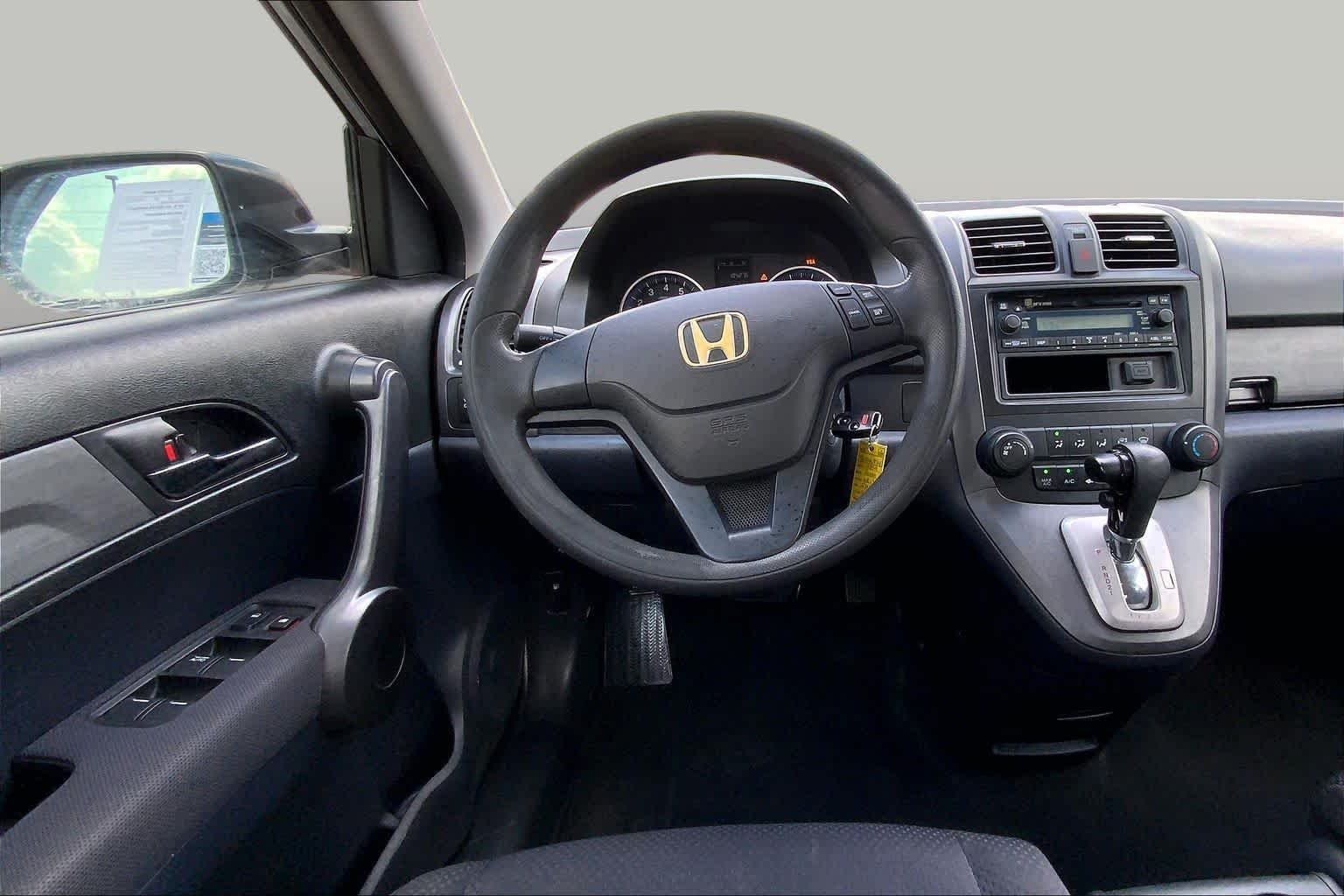 Used 2009 Alabaster Silver Metallic Honda LX image 5