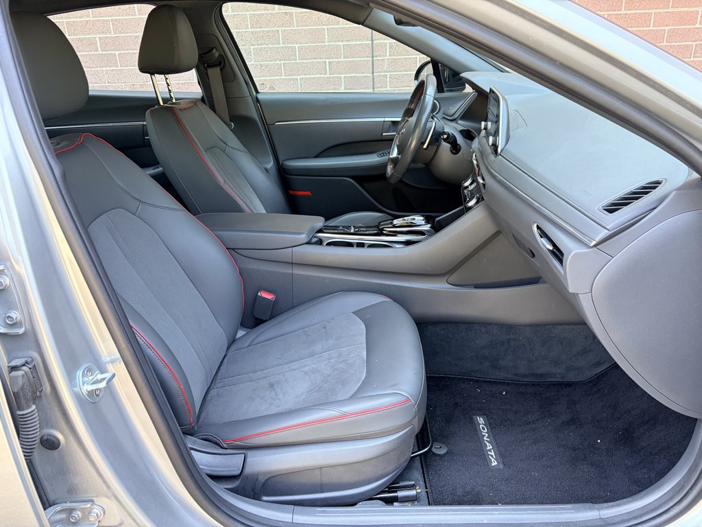 Used 2020 Shimmering Silver Pearl Hyundai SEL Plus image 16