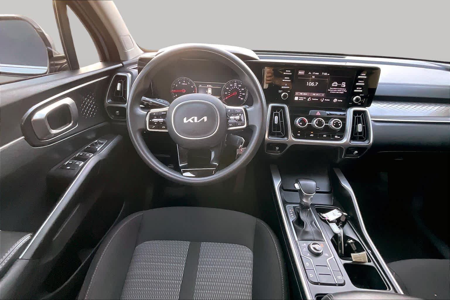Pre-Owned 2022 Kia Sorento LX