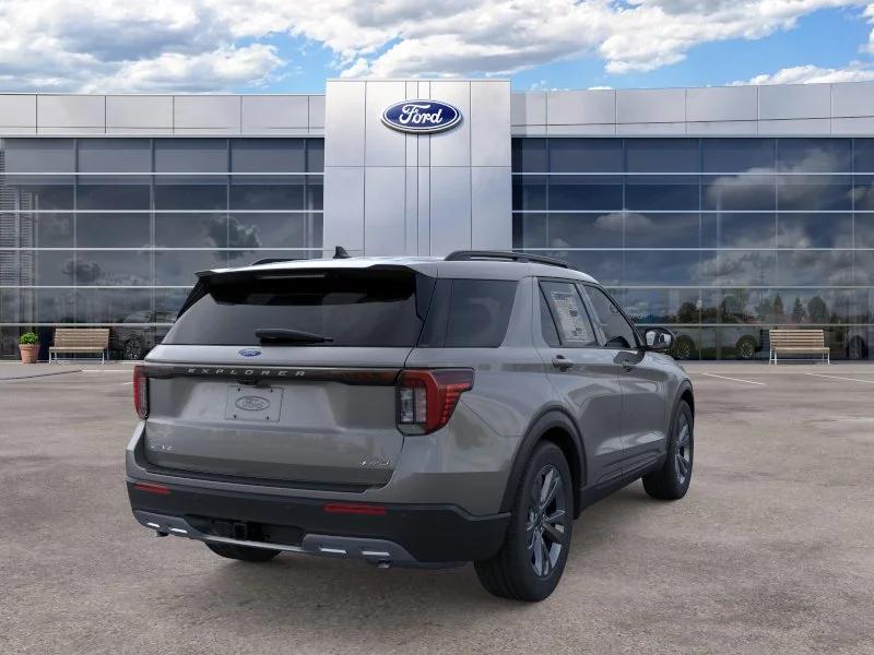 New 2026 Carbonized Gray Metallic Ford Active image 31