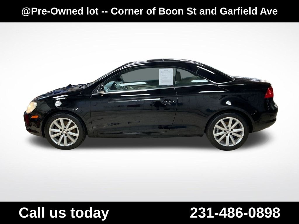 Used 2007  Volkswagen 2.0T image 2