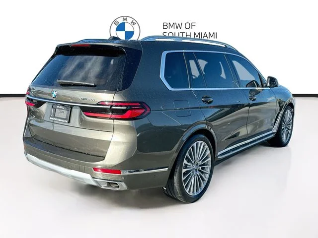 Used 2025 Green BMW xDrive40i image 7