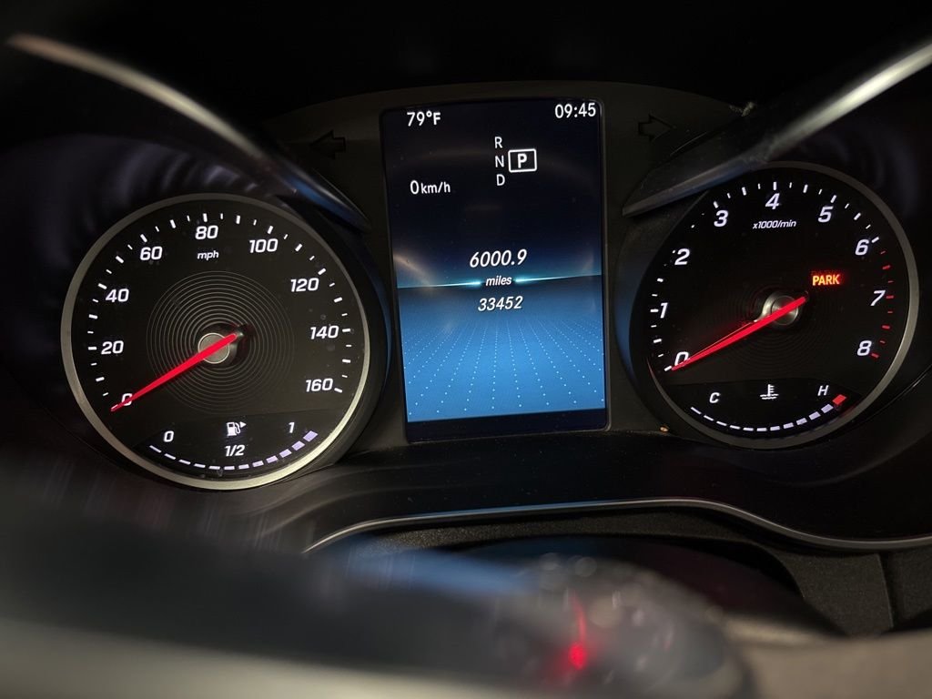 Used 2019 Silver Mercedes-Benz C 300 image 4