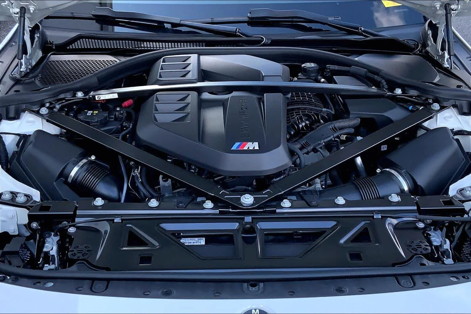 Certified Used 2024 Alpine White BMW  image 18