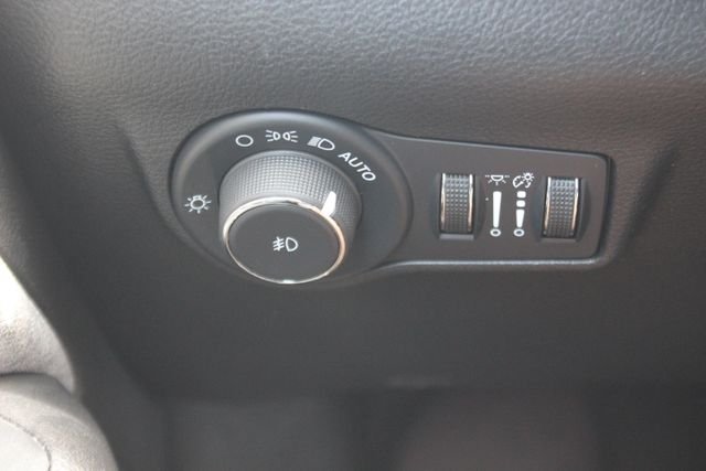 Used 2024 Red Jeep Latitude image 17