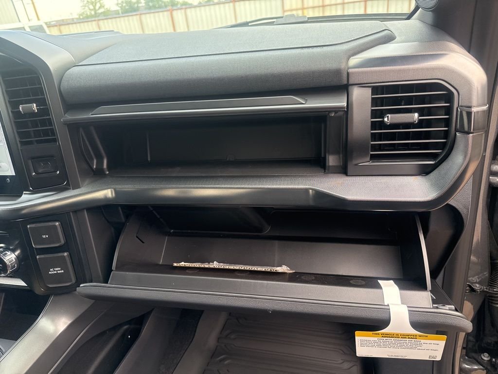 New 2026 Carbonized Gray Metallic Ford Lariat image 39