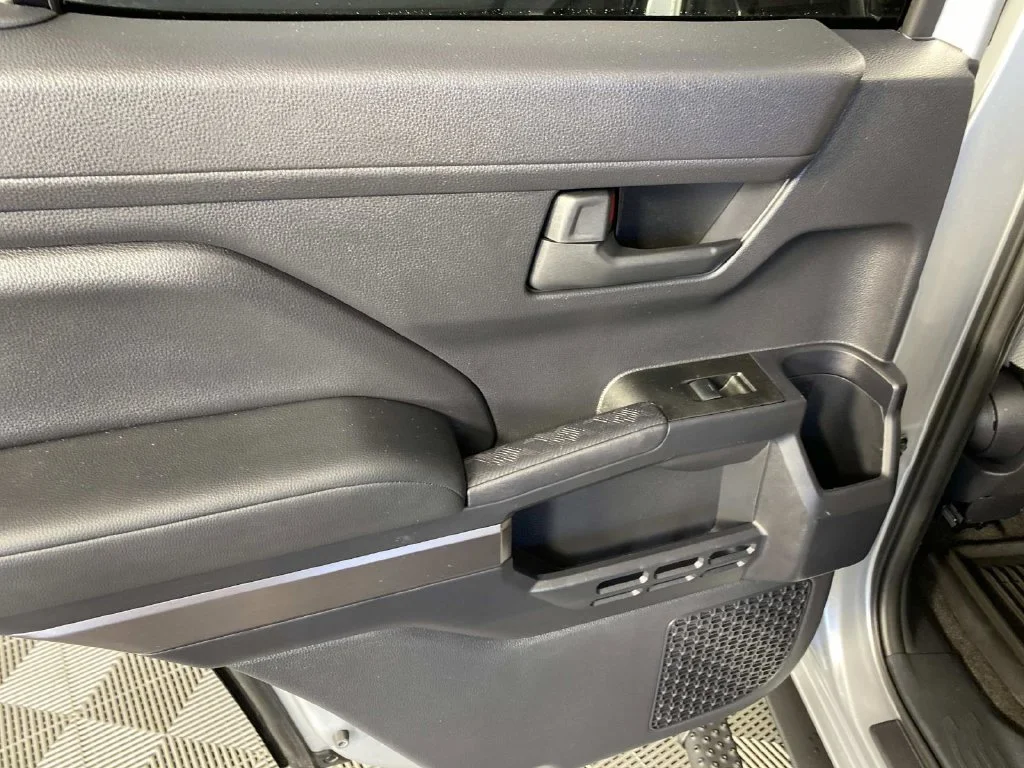Used 2025 Cutting Edge Toyota SR5 image 24