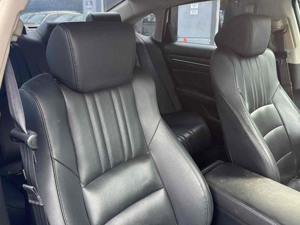Used 2022 White Honda Sport Special Edition image 16