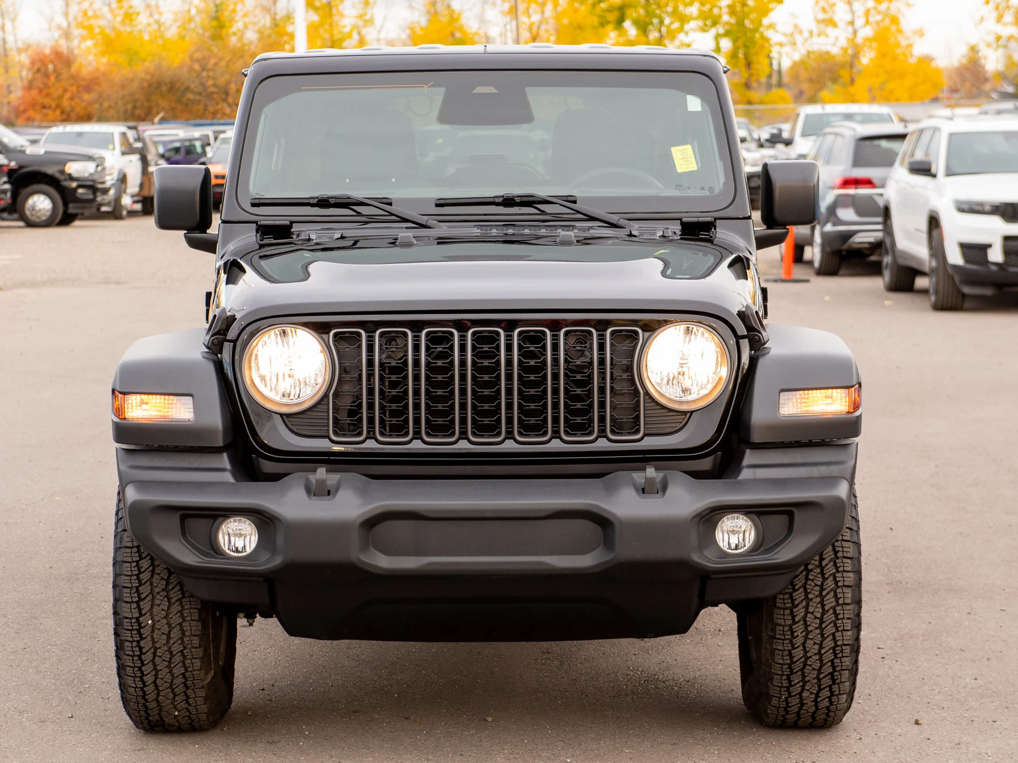 Used 2025 Black Jeep Sport S* 4 Door 4x4, LOW KM, Heated Seats & Wheel, Remote Start image 7