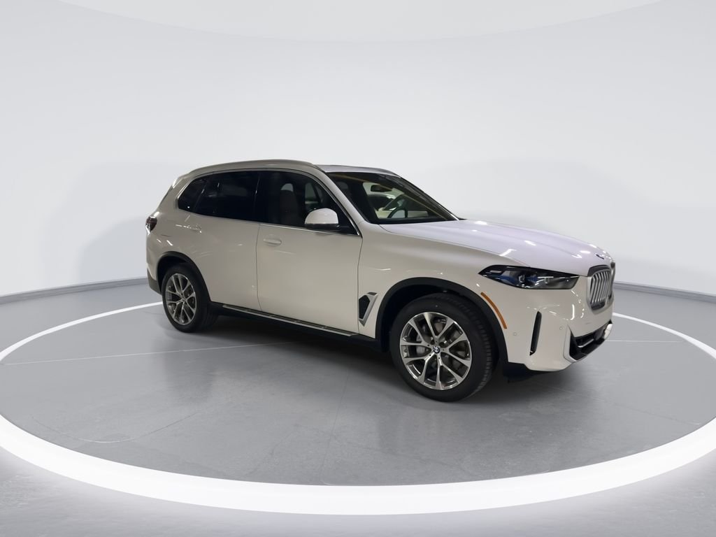 Used 2026 White BMW xDrive40i image 2