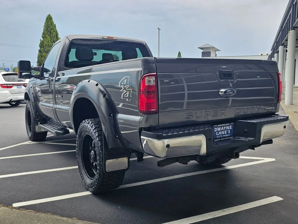 Used 2016 Magnetic Metallic Ford XLT image 3