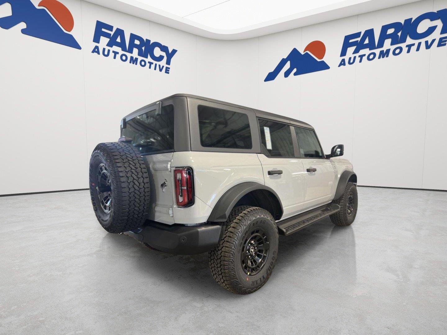 Used 2026 Avalanche Gray Ford Outer Banks image 4