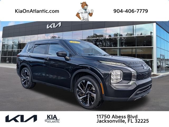 2022 Mitsubishi Outlander ES