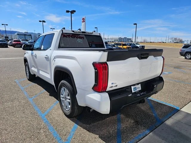 2026 Toyota Tundra SR5 - Photo 8
