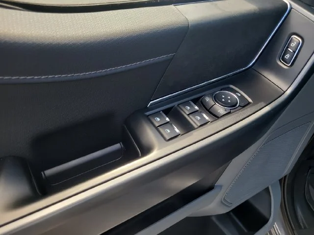 Used 2025 Gray Ford XLT image 17