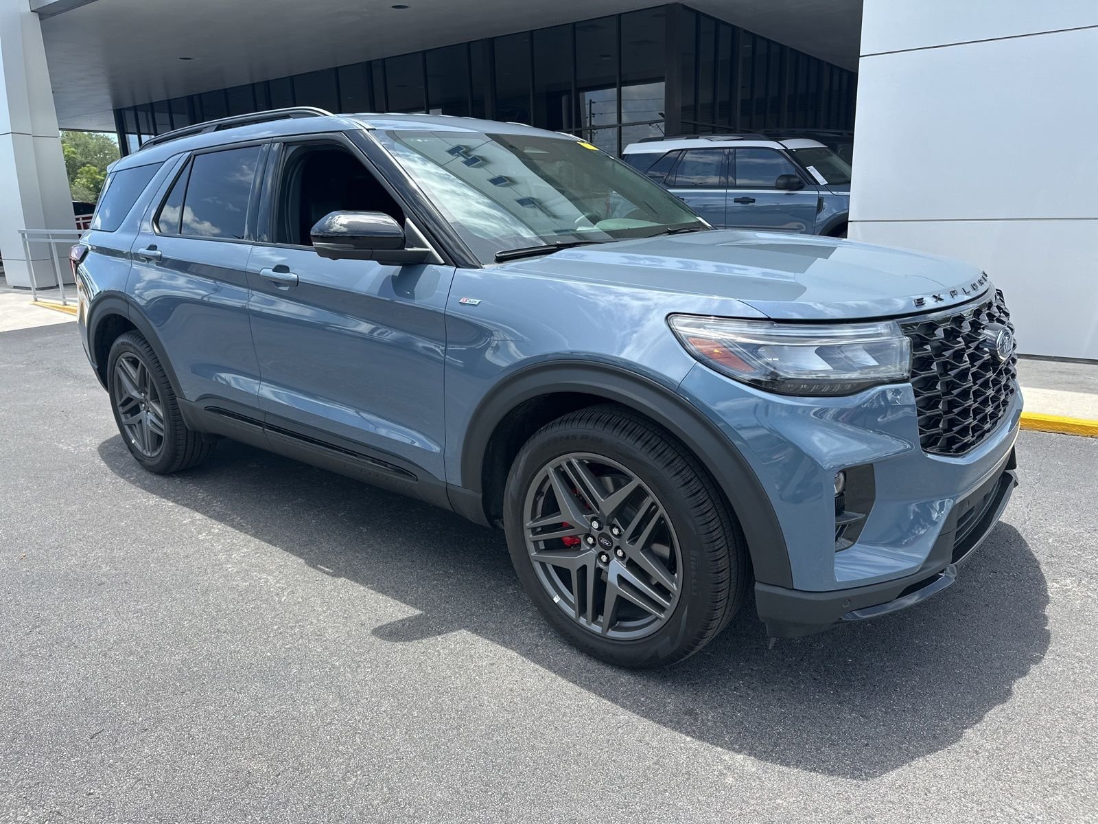 2026 Ford Explorer ST-LINE RWD's photo