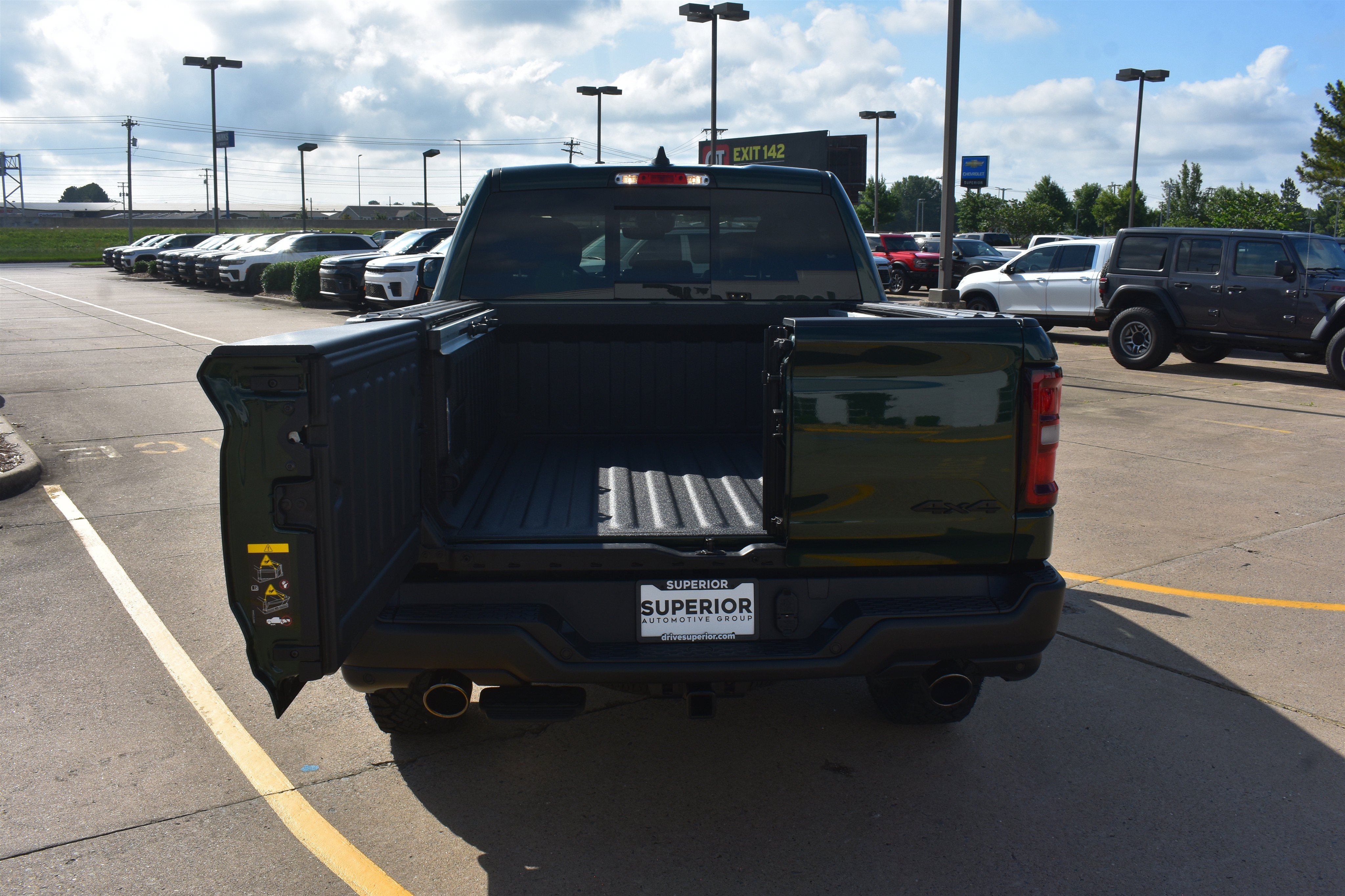 New 2026 Serrano-Green Metallic Exterior Paint RAM Rebel image 15