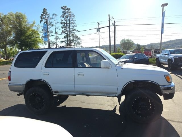 Used 1996 White Toyota SR5 image 2