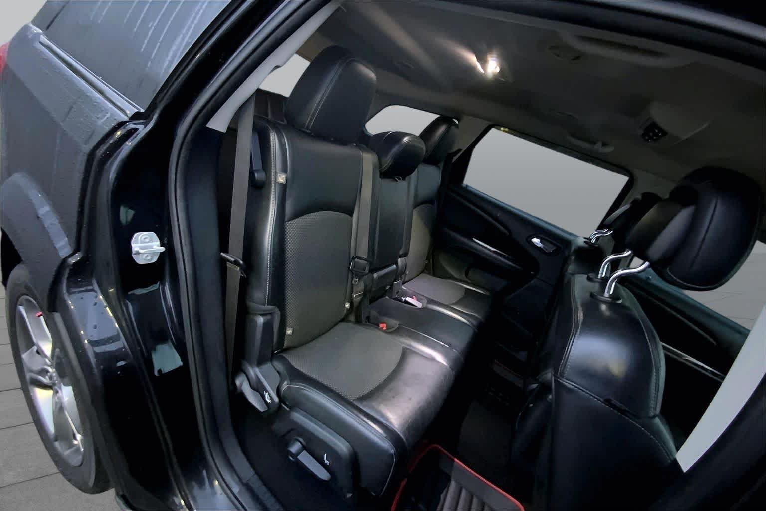 Used 2017 Pitch Black Clear Coat Dodge Crossroad Plus image 18