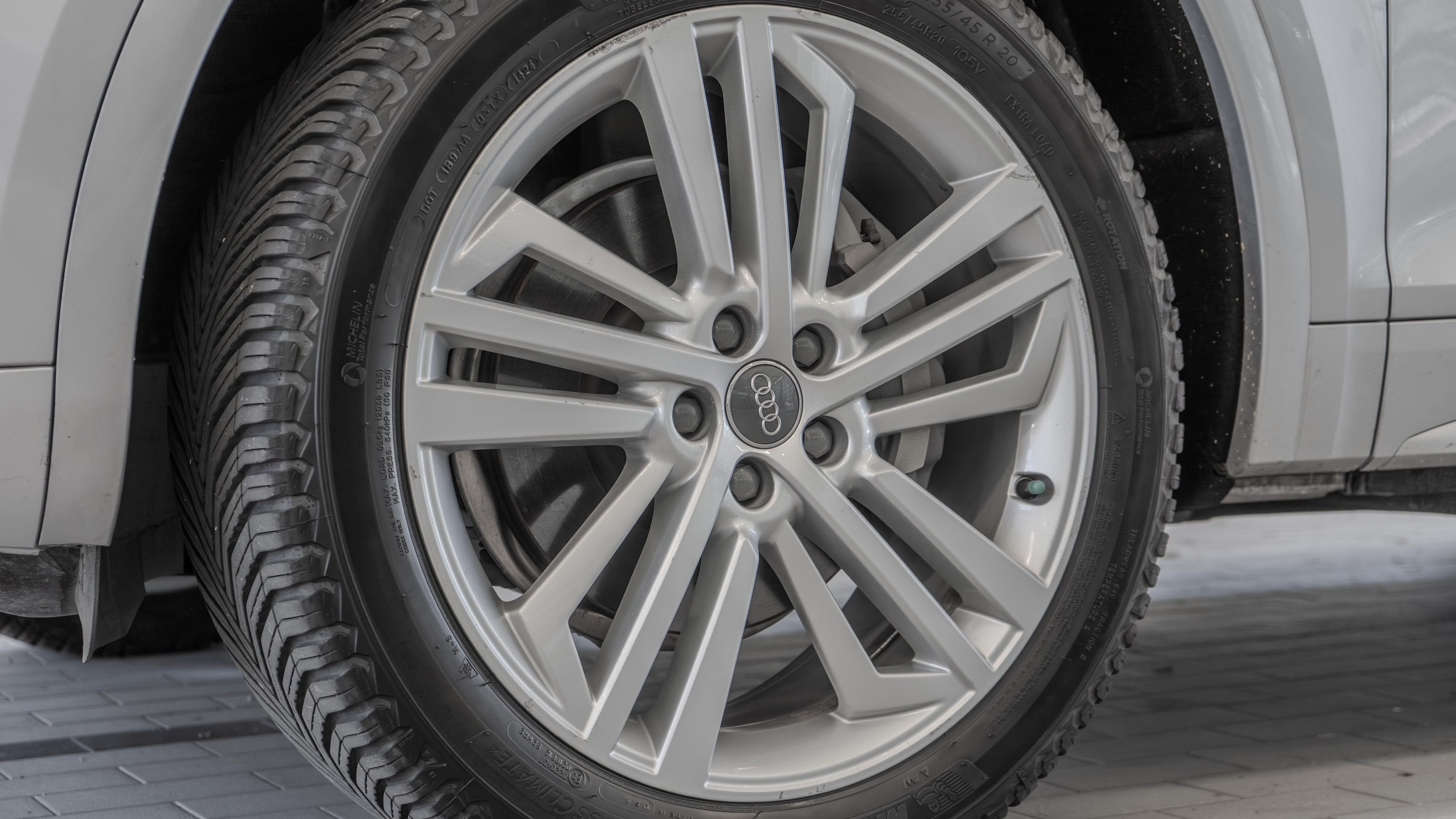 Used 2018 Florett Silver Metallic Audi 2.0T Premium image 30