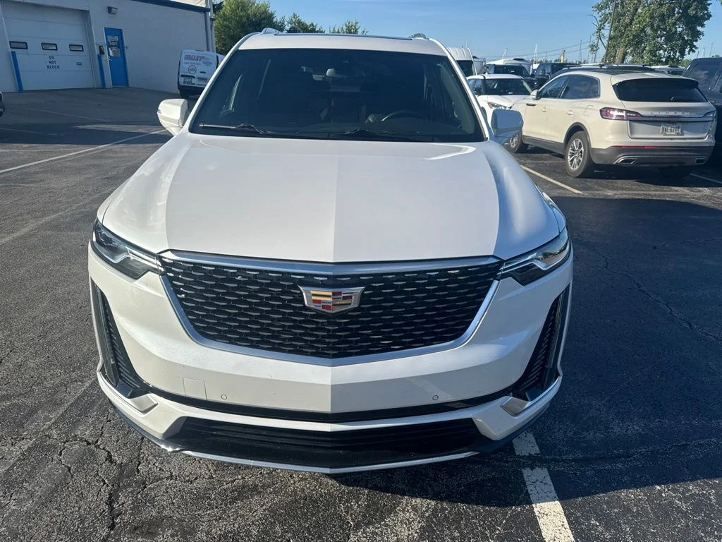 Used 2021 Crystal White Tri-Coat Cadillac Premium Luxury image 8