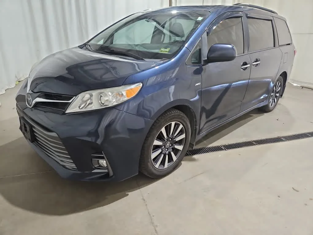 Used 2019 Parisian Night Pearl Toyota XLE Premium image 2