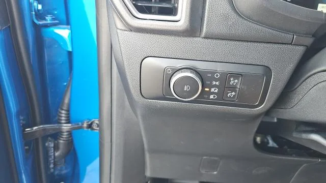 New 2026 Velocity Blue Metallic Ford Outer Banks 4WD image 32