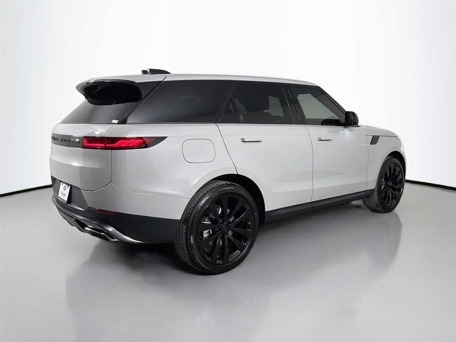 New 2026 Borasco Grey Land Rover SE P360 image 5