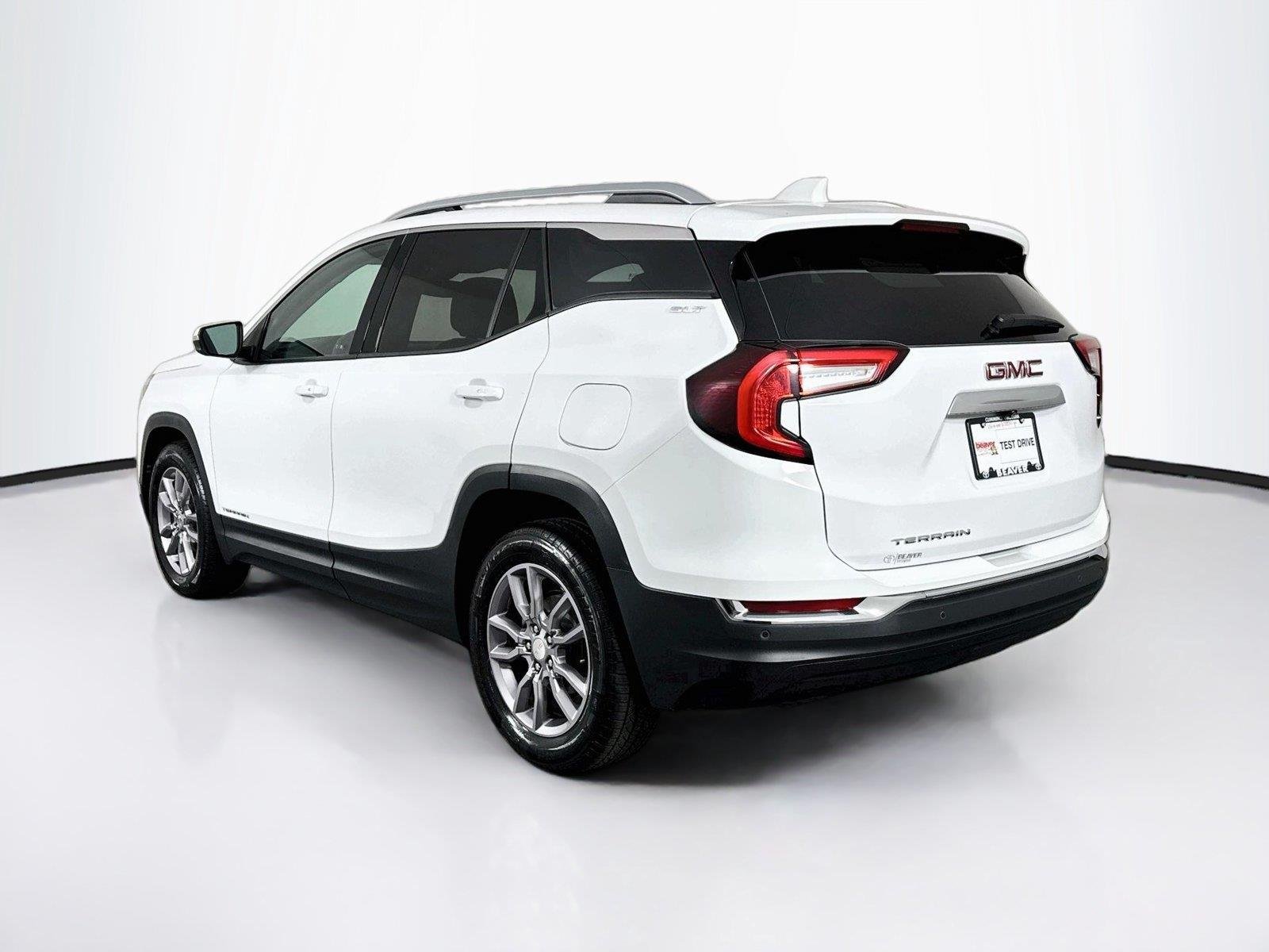 Used 2023 Summit White GMC SLT image 12