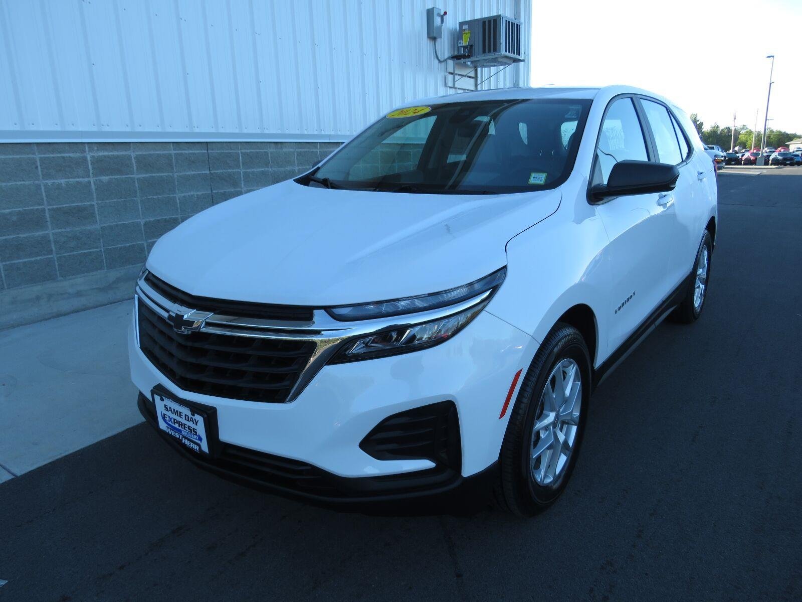 Used 2024 Summit White Chevrolet LS image 13