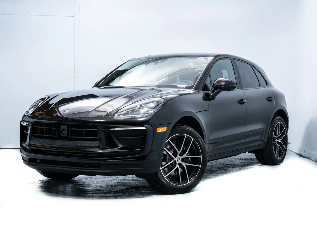 2026 Porsche Macan -'s photo