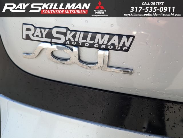 Used 2017 Silver Kia Plus image 7
