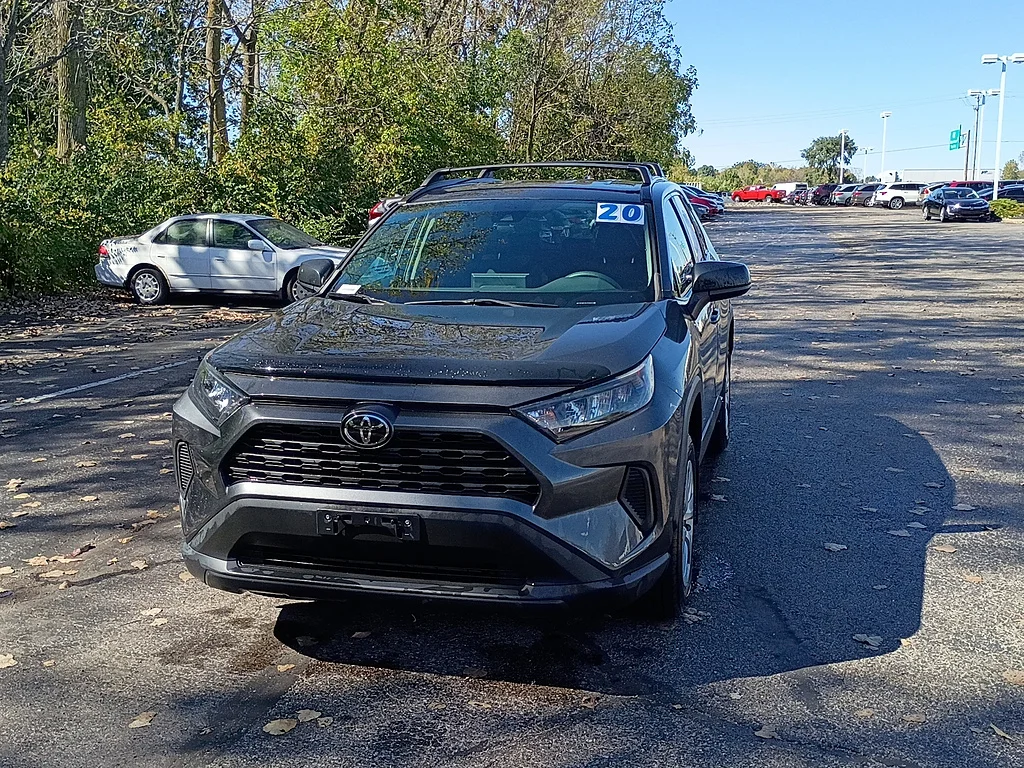 Used 2020 Magnetic Gray Metallic Toyota LE image 7