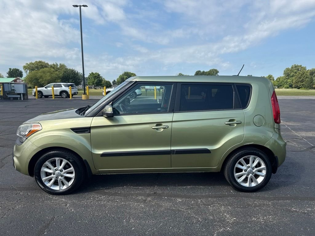 Used 2012 Green Kia Plus image 6