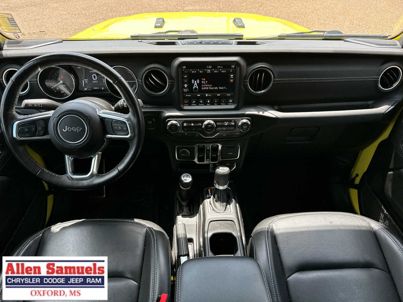 Used 2022 High Velocity Clearcoat Jeep Unlimited Sahara image 16